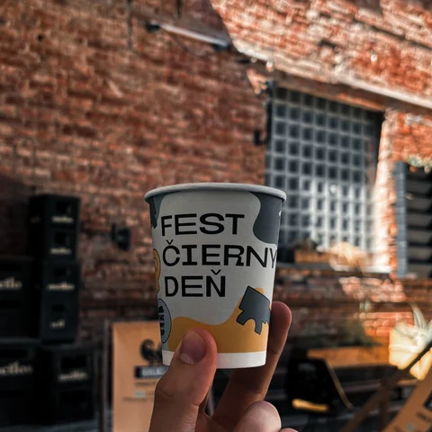 Black Day Fest | references - take away cups with customized branding | takeawaycup.eu