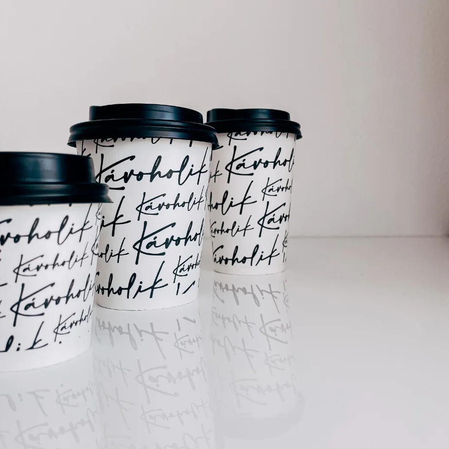 designer cups with print | kavoholik | takeawaycup.eu
